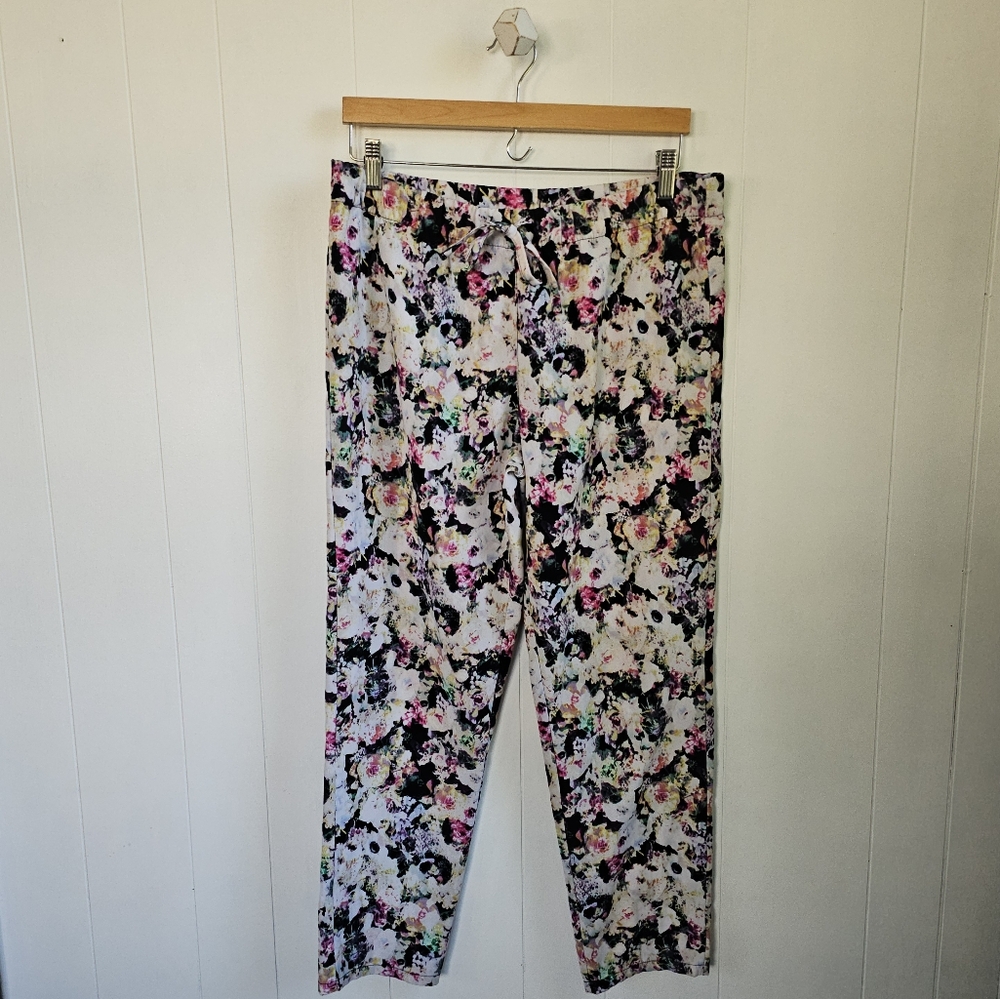 ☆ XHILIRATION Floral Satin Pajama Pants